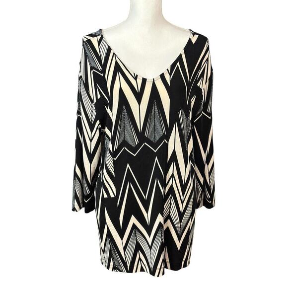 New Chico's Travelers Tunic Size XL Black Geometric Zig Zag V Neck Artsy - Picture 11 of 11